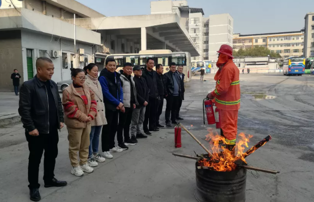 萍鄉(xiāng)長(zhǎng)運(yùn) 萍鄉(xiāng)汽車站開展冬季消防演練