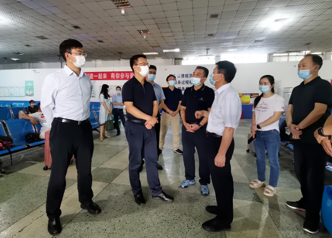 萍鄉(xiāng)長運:省交通運輸廳領(lǐng)導(dǎo)督導(dǎo)萍鄉(xiāng)長運生產(chǎn)運營等工作