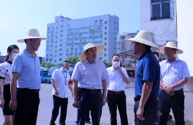 廖良生一行督導景德鎮(zhèn)西客站“創(chuàng)文”工作